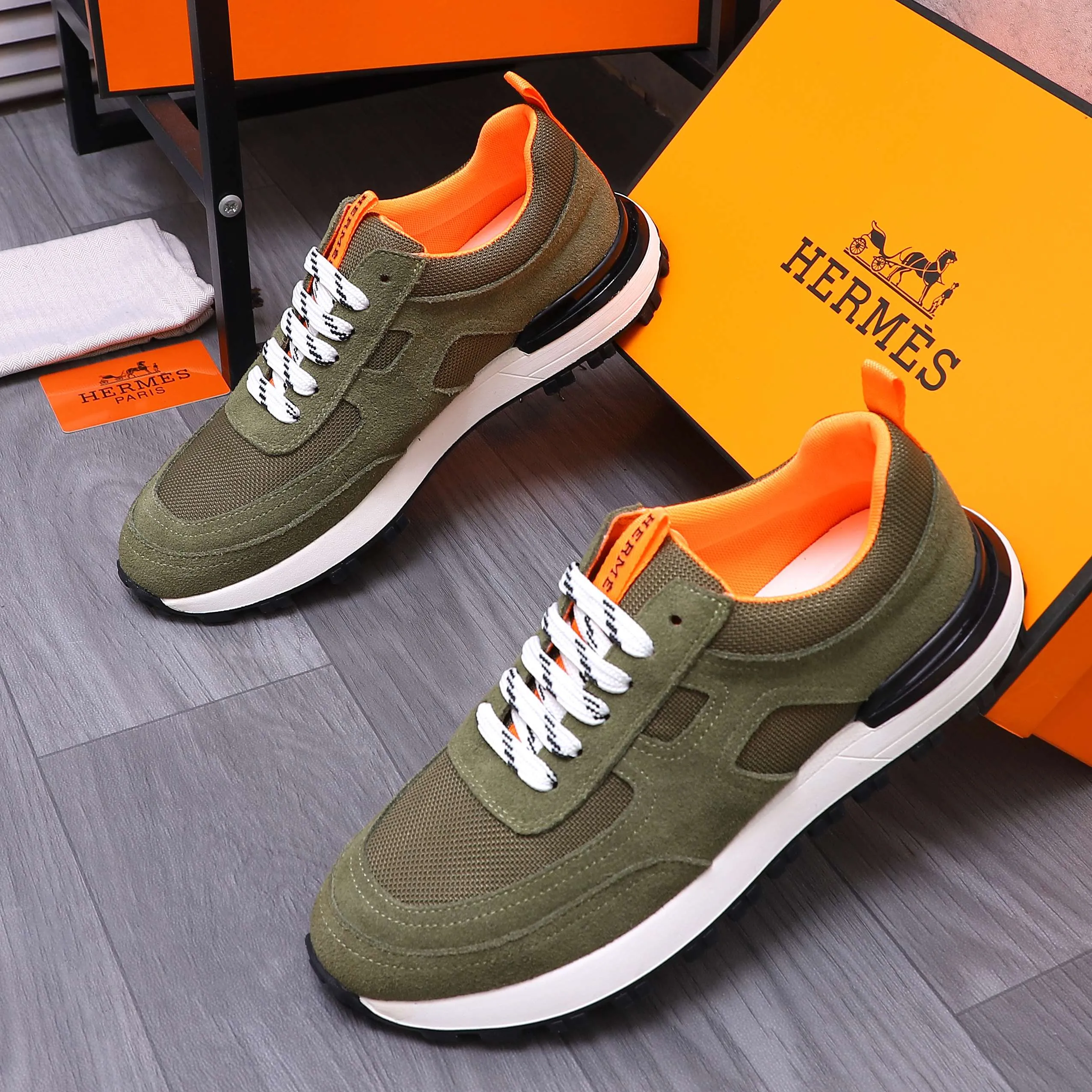 Men's shoes 💰420 Product trademark: HERMES "Hermes" casual shoes Regular size: 38-44 Product materials: Selected frosted cowhide stitching mesh upper Breathable mesh lining Cowhide insole Rubber outsole
